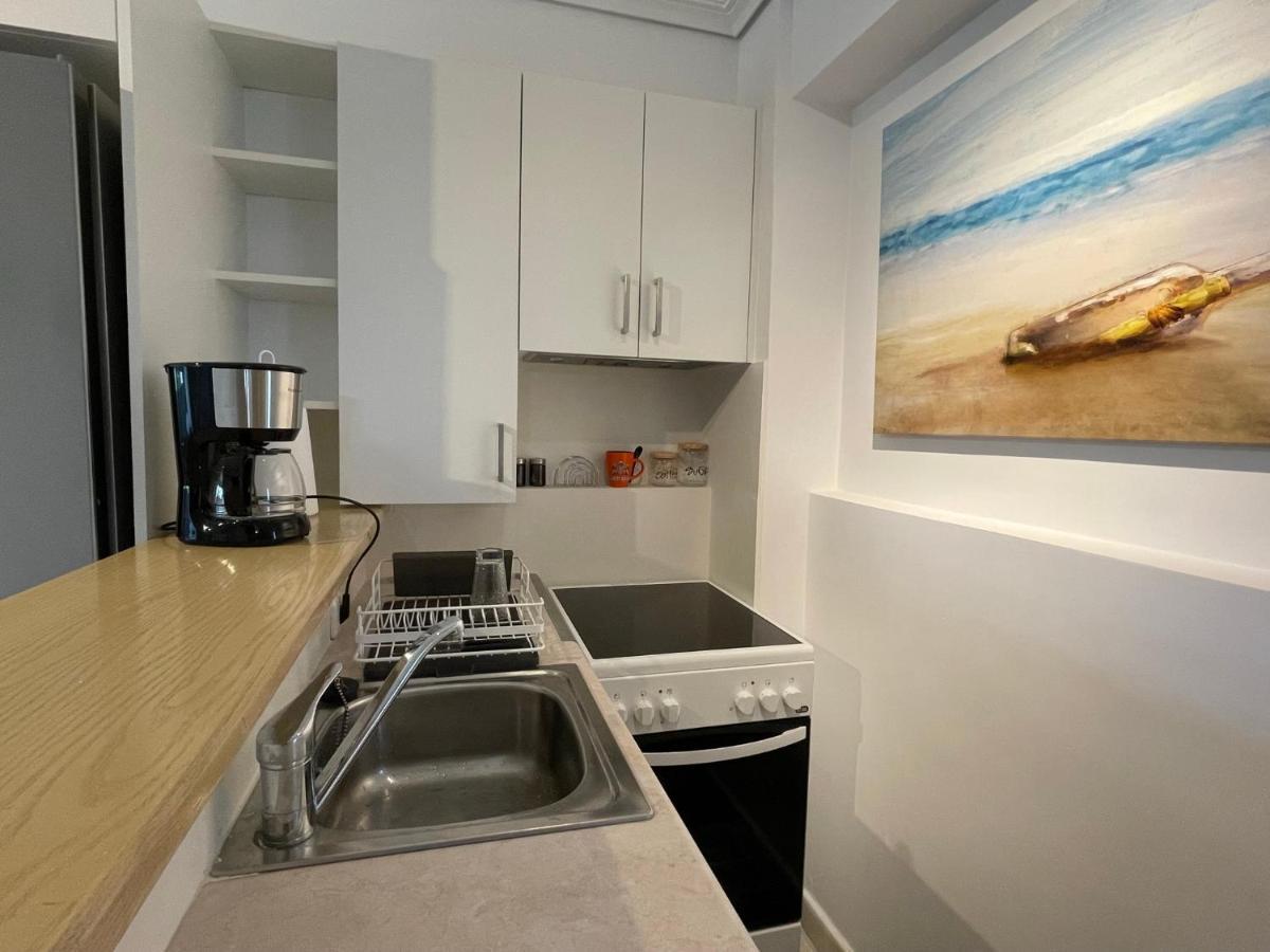 Kalimera Alimos Apartment เอเธนส์ ภายนอก รูปภาพ