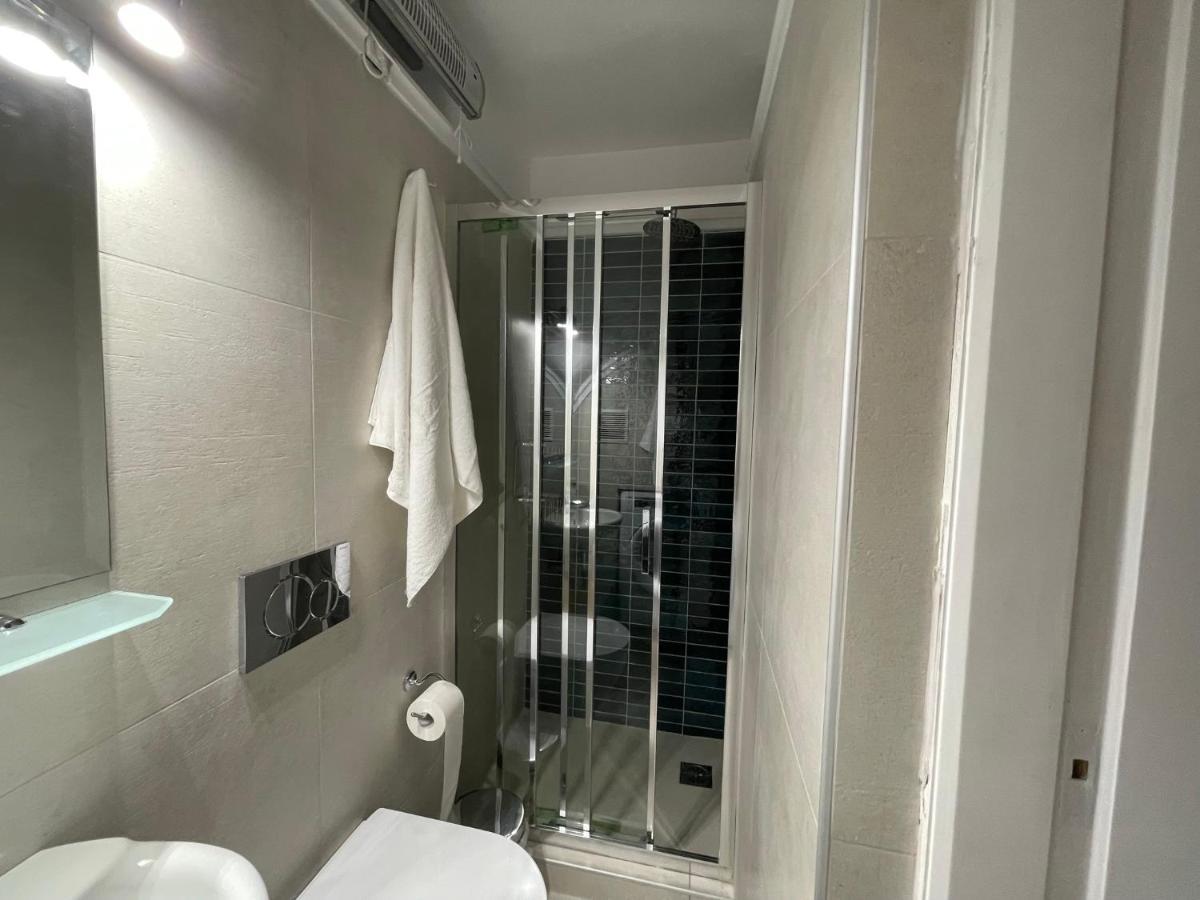 Kalimera Alimos Apartment เอเธนส์ ภายนอก รูปภาพ