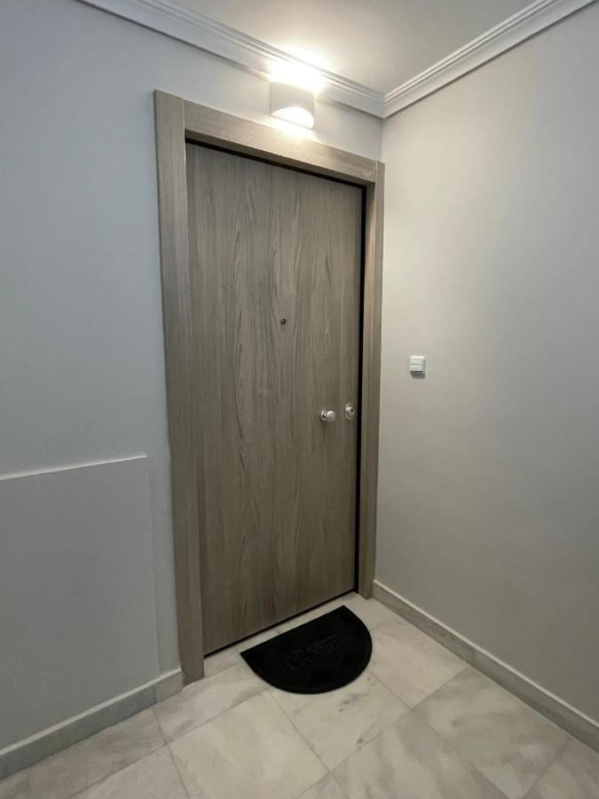 Kalimera Alimos Apartment เอเธนส์ ภายนอก รูปภาพ