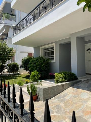 Kalimera Alimos Apartment เอเธนส์ ภายนอก รูปภาพ